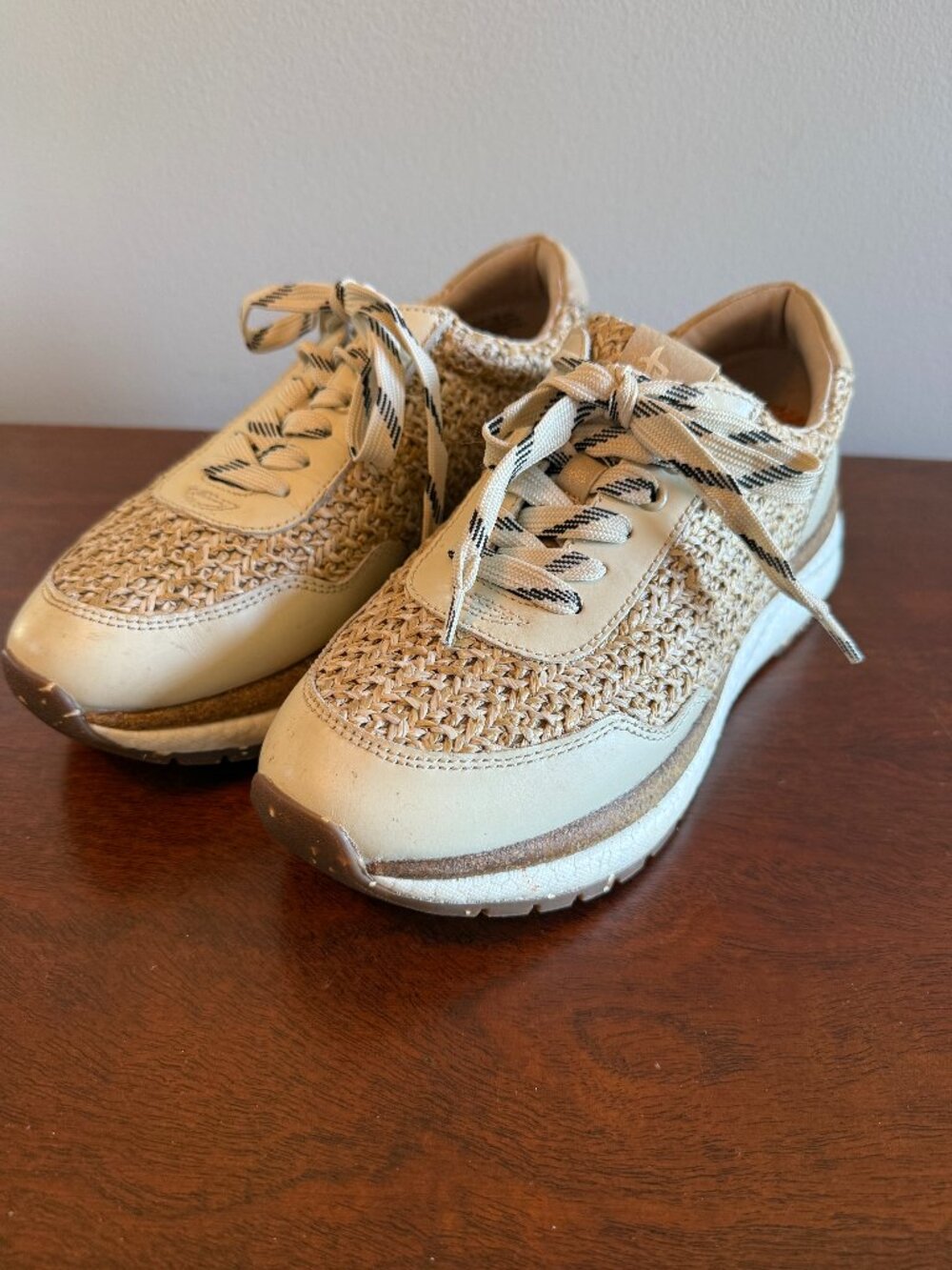 OTBT Flash Wedge Sneakers Women's Size 7.5 Khaki Natural Raffia Platform Shoes
